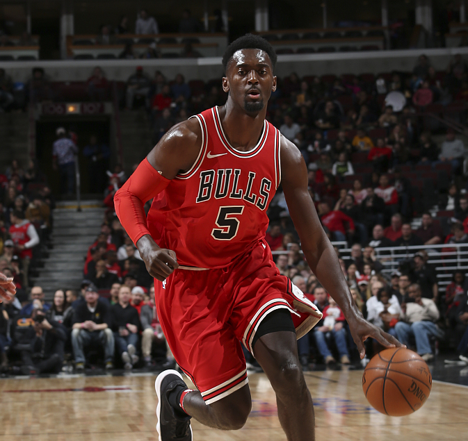 九游网页版-从窗口期芝加哥公牛调整名单以备NBA季后赛到今夜广东宏远备战国王杯，纽卡斯尔围绕亚冠队长鼓劲