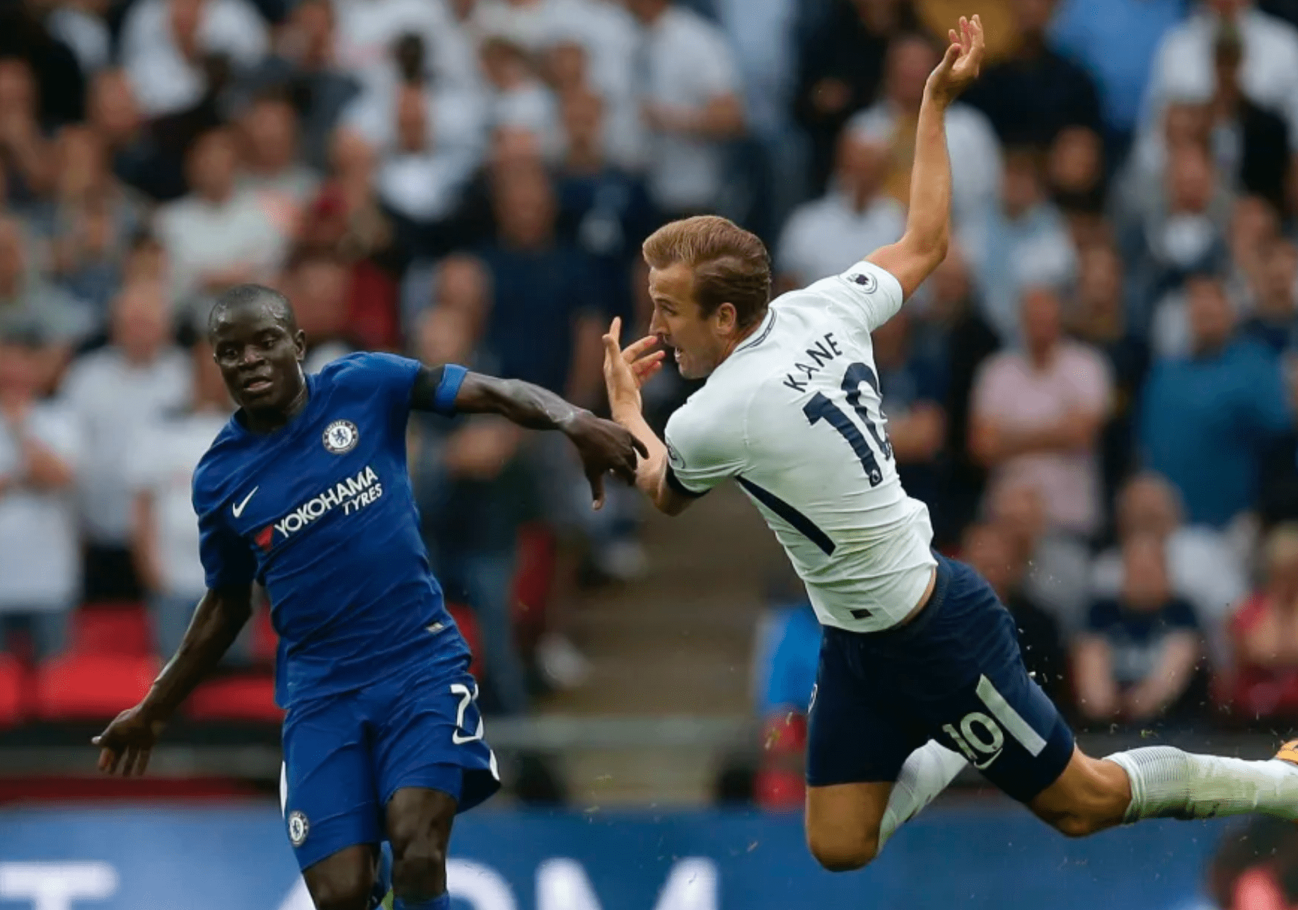 九游官网-汤普森单节37分回放